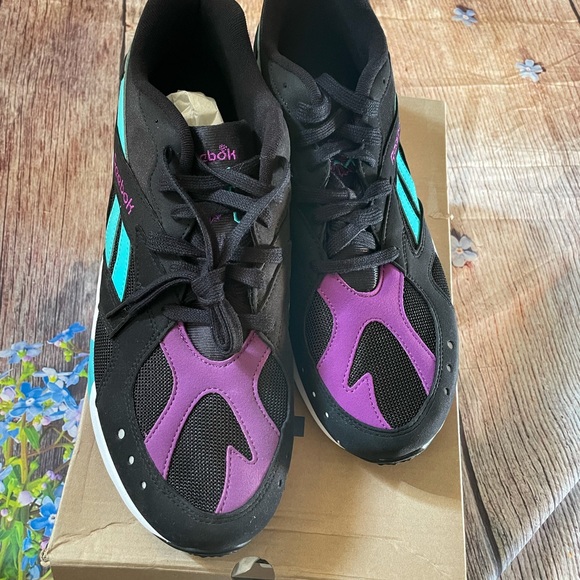 Reebok classic aztrek gym shoes size 12 main image 6